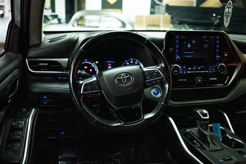 2020 Toyota Highlander Hybrid LE