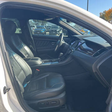 2019 Ford Taurus Limited