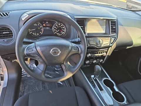 2019 Nissan Pathfinder S