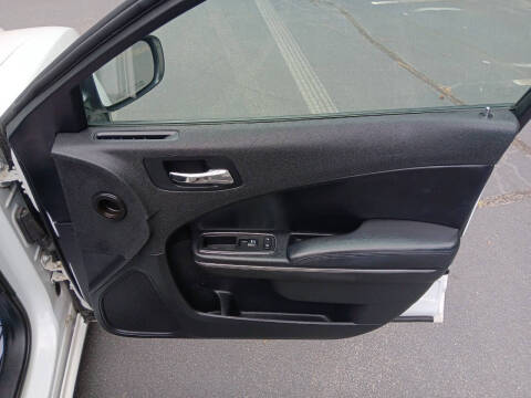 2012 Dodge Charger SE