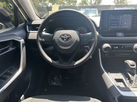 2022 Toyota RAV4 LE