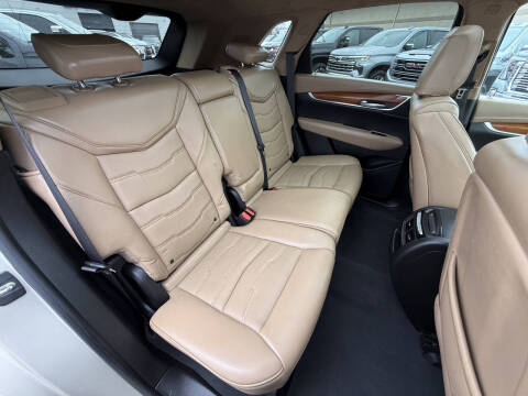 2017 Cadillac XT5 Platinum