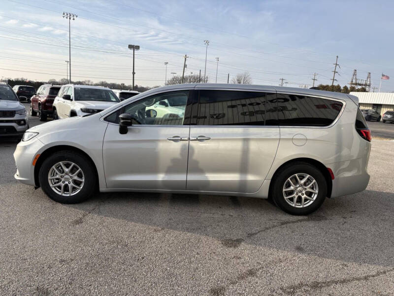 2024 Chrysler Pacifica Touring L