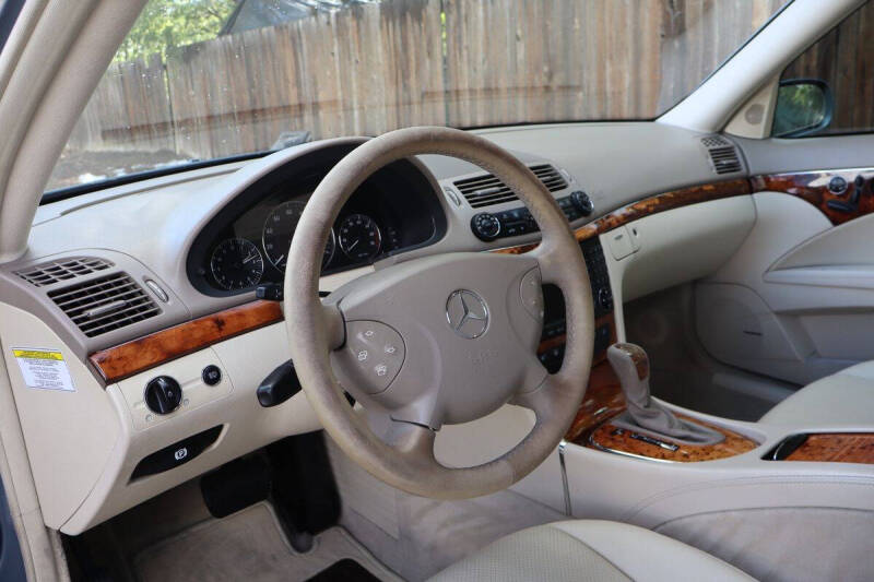 2005 Mercedes-Benz E-Class E 320 4MATIC