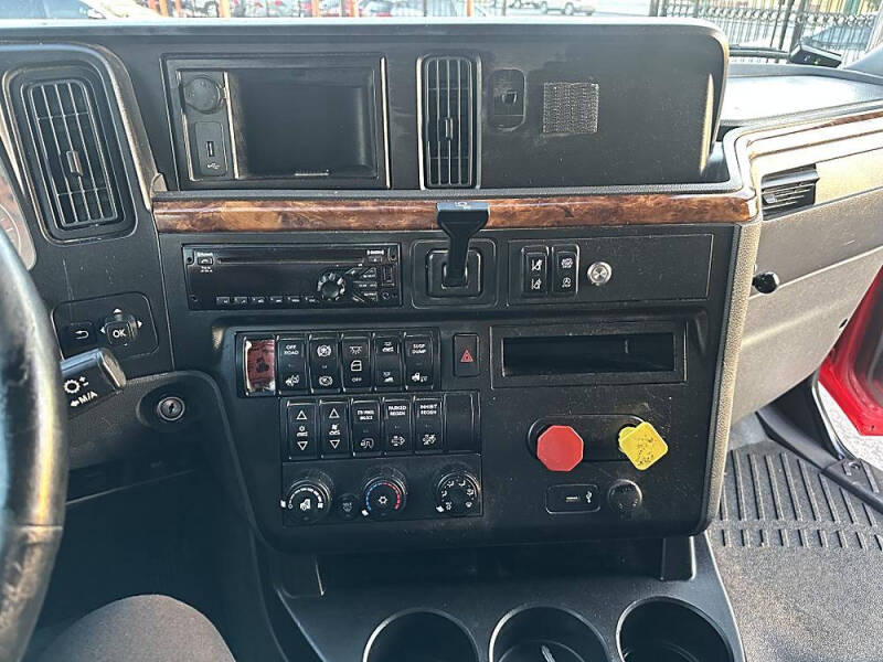 2018 International LT625