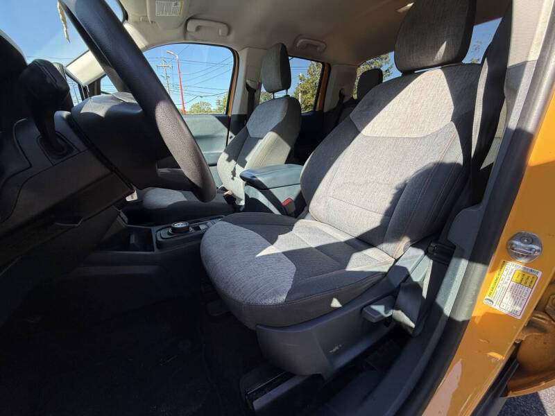 2022 Ford Maverick XL