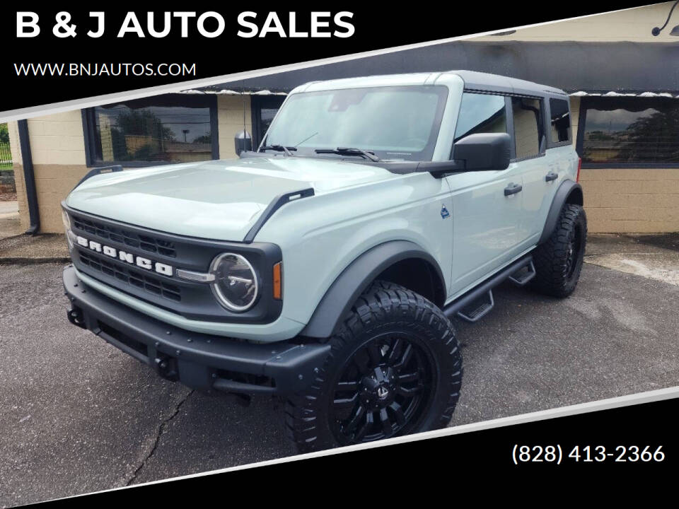 2022 Ford Bronco 4-Door Black Diamond's photo