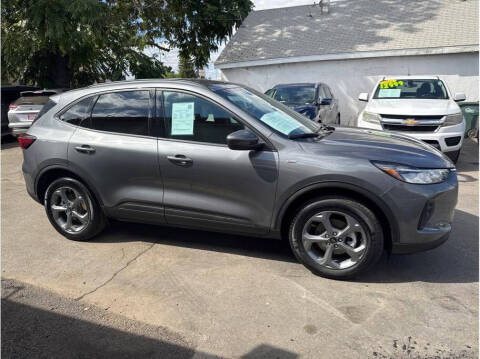 2025 Ford Escape ST-Line Select