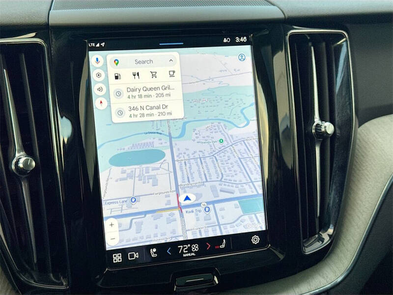 2025 Volvo XC60 B5 Plus Dark Theme