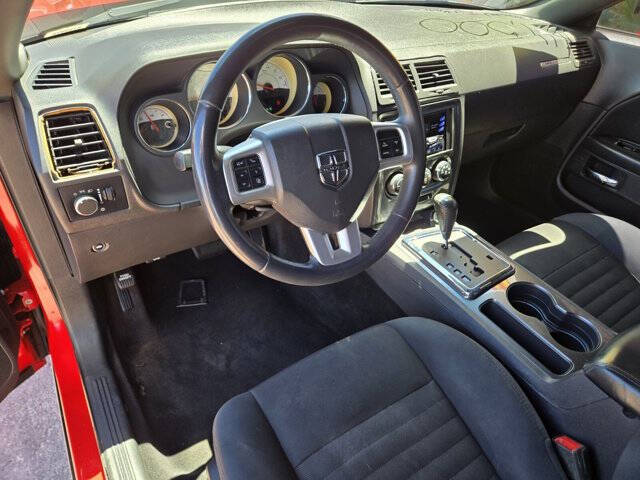2014 Dodge Challenger SXT