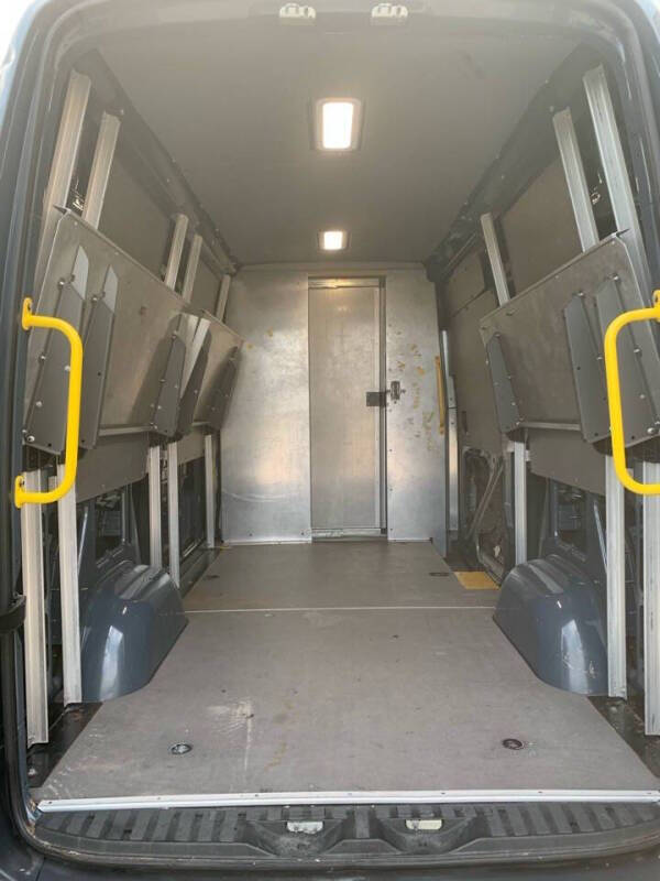 2018 Mercedes-Benz Sprinter Cargo Van Base photo 9