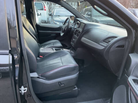 2016 Dodge Grand Caravan R/T