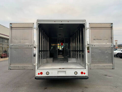 2013 Ford E-Series E-450 SD