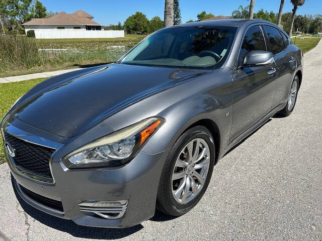 2015 INFINITI Q70 3.7's photo