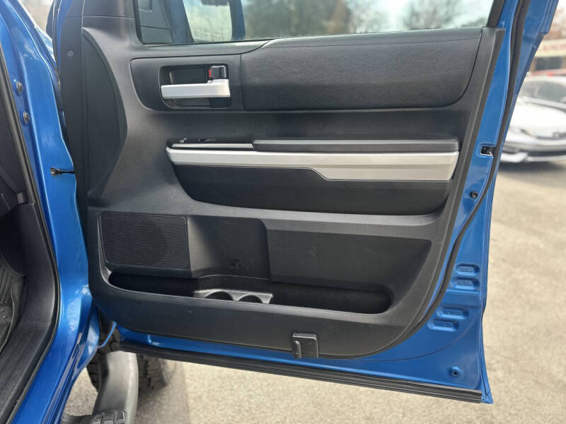 2018 Toyota Tundra SR5