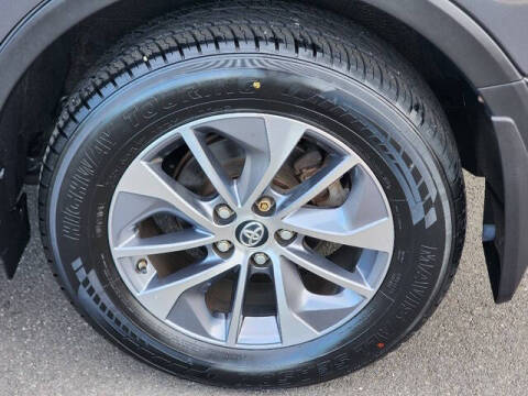 2017 Toyota RAV4 Hybrid XLE