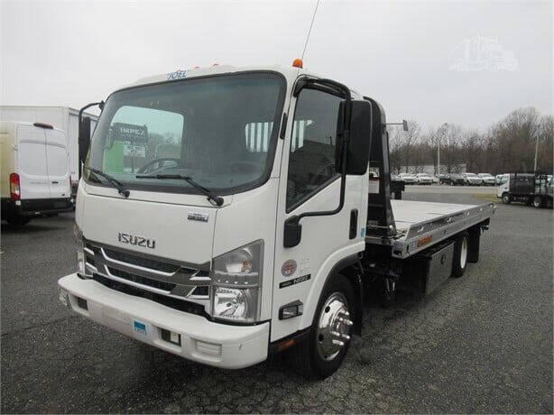 2018 Isuzu NRR