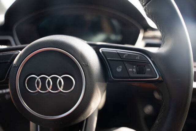 2022 Audi A4 quattro Premium Plus 40 TFSI