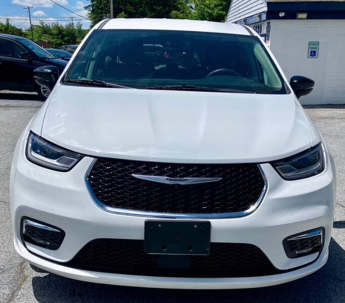 2024 Chrysler Pacifica Touring L