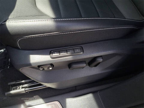 2025 Volkswagen Atlas Cross Sport SEL 4Motion