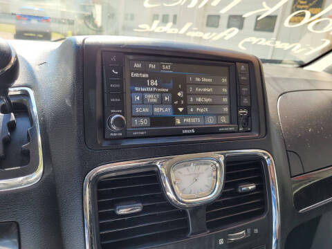 2014 Chrysler Town and Country Touring