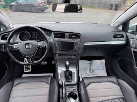 2017 Volkswagen Golf Alltrack TSI S 4Motion