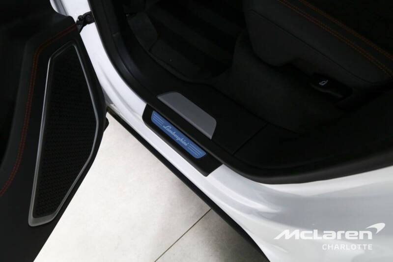 2023 Lamborghini Urus S