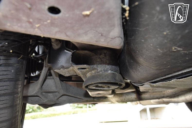 2004 Ford Thunderbird Deluxe