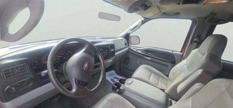 2005 Ford Excursion XLT