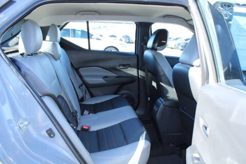 2021 Nissan Kicks SR