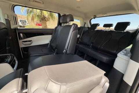 2024 Kia Carnival EX