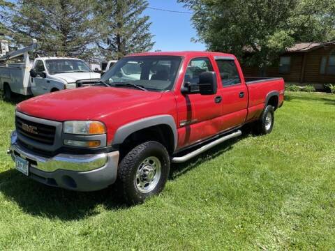 2005 GMC Sierra 2500HD for sale at COUNTRYSIDE AUTO INC in Austin MN
