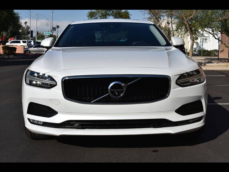 2017 Volvo S90 T5 Momentum