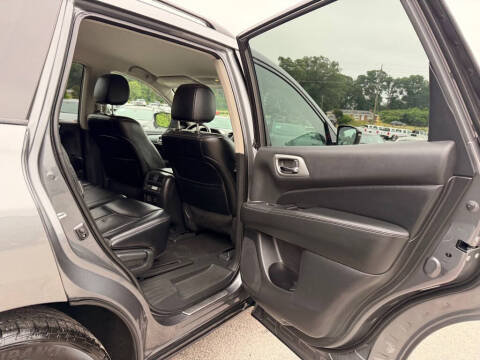 2018 Nissan Pathfinder SL