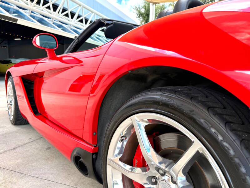 2004 Dodge Viper SRT-10