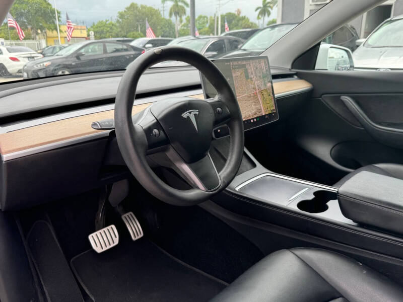 2022 Tesla Model Y Performance photo 17