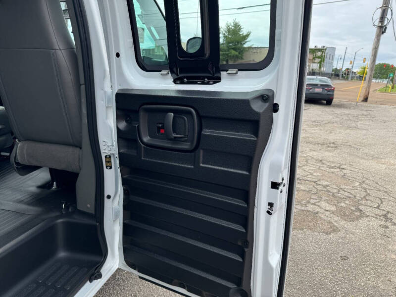 2024 Chevrolet Express 3500