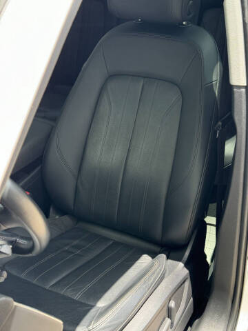 2018 Audi Q5 2.0T quattro Premium Plus