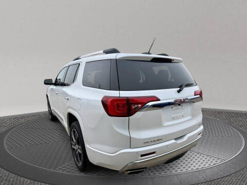 2017 GMC Acadia Denali