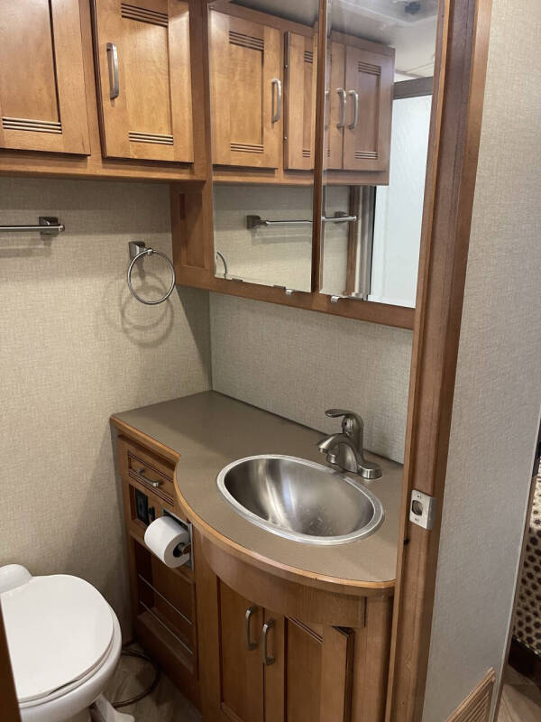 2017 Winnebago Forza 36G