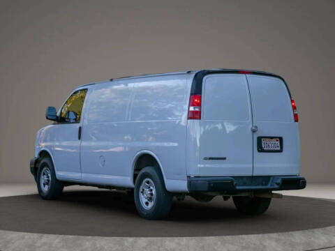 2020 Chevrolet Express 2500
