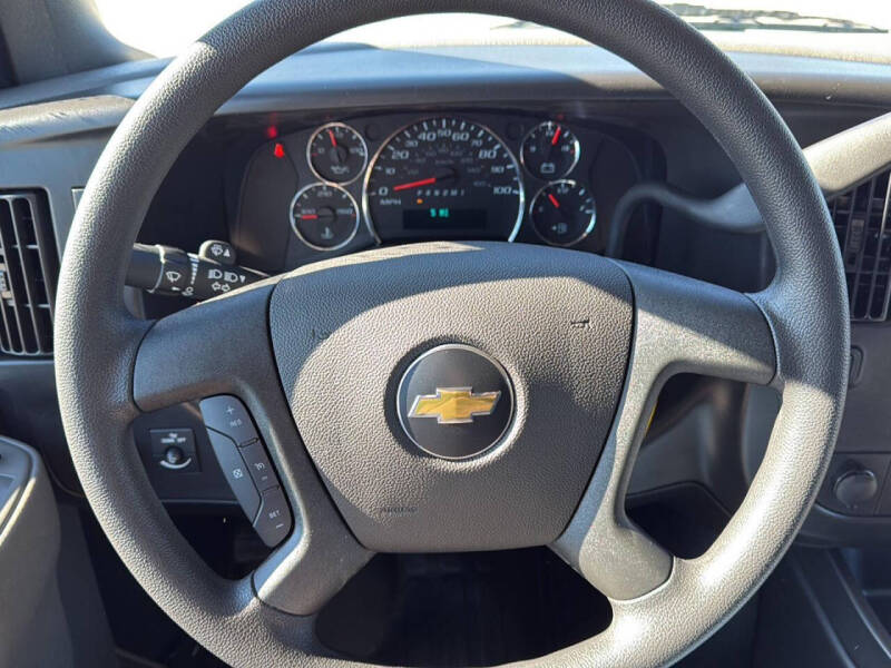 2025 Chevrolet Express 2500