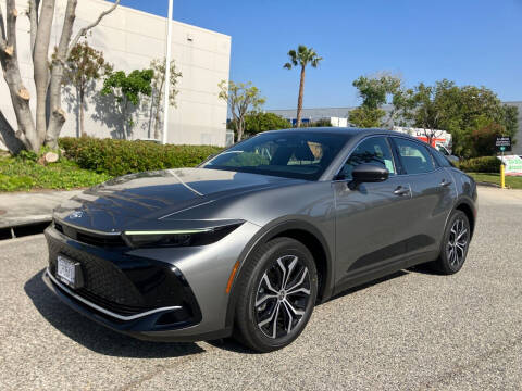 2023 Toyota Crown for sale at Trade In Auto Sales in Van Nuys CA