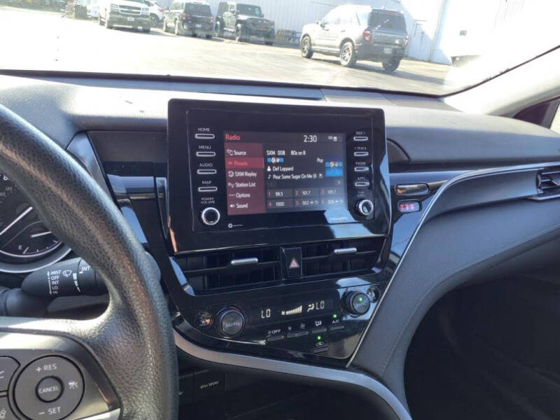 2022 Toyota Camry LE