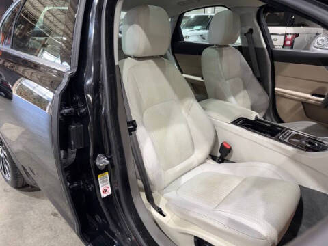 2016 Jaguar XF 35t Prestige