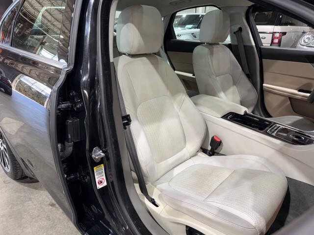 2016 Jaguar XF 35t Prestige