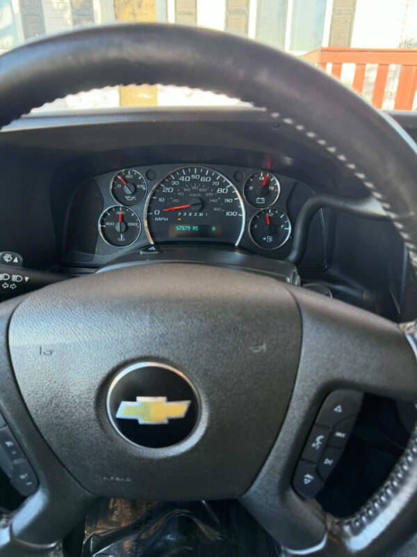 2023 Chevrolet Express 2500
