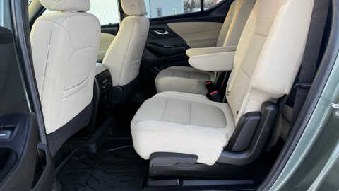 2022 Chevrolet Traverse LT Cloth