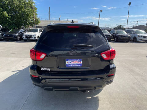 2019 Nissan Pathfinder S