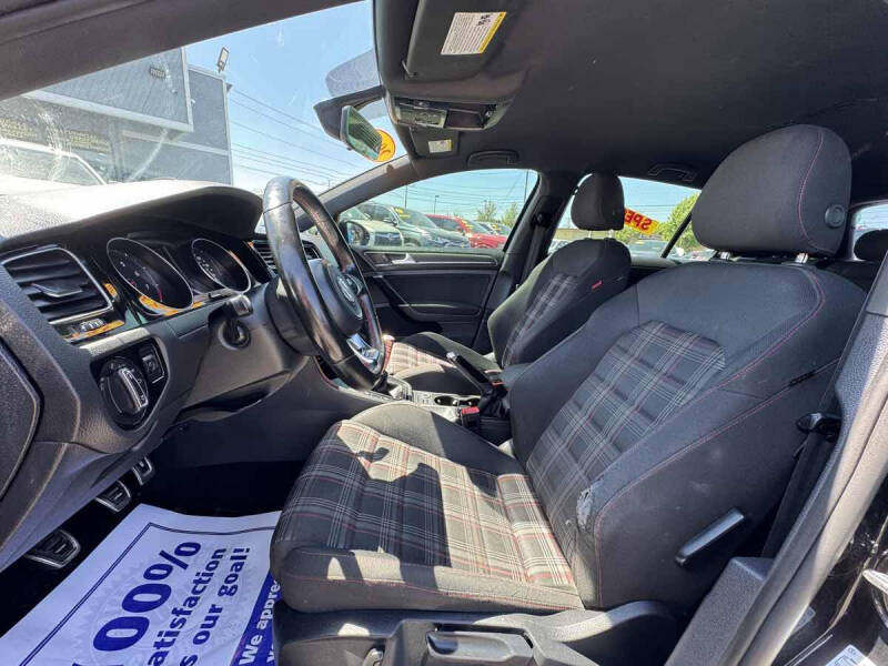 2019 Volkswagen Golf GTI S